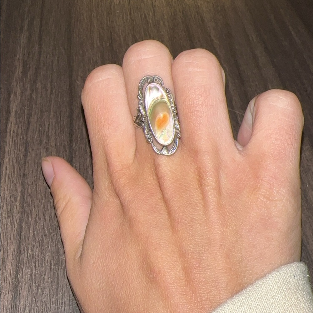 Sterling Silver Mother of Pearl Shell Statement Ring (6.5)